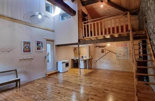Saint-Denis-sur-Coise Cabaña | Casa rural amplia 10 pers: Naturaleza, Spa, Confort