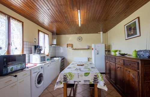 St-Michel-de-Double Cabaña | Casa familiar con chimenea, piscina y jardín en Saint-Michel-de-Double