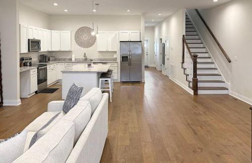 Loudon Apartamento | Spacious Freshly Renovated Townhome- Scenic Side