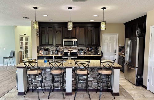 Marbella Casa | Spacious Fun & Convenient