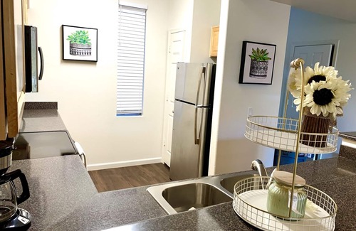 North Scottsdale Condominio | Spacious furnished luxury 2 br condo w2 car garage in Venu, Grayhawk, pets OK