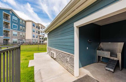 Tomball Apartamento | Spacious Furnished Resort Style Apartments