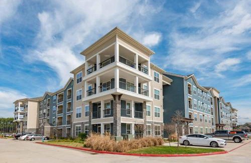 Tomball Apartamento | Spacious Furnished Resort Style Apartments
