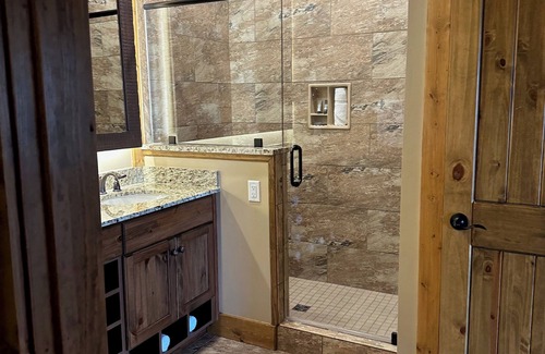 Gatlinburg Complejo | Spacious Gatlinburg Retreat: Family-Friendly, Resort Amenities, Mountain Views