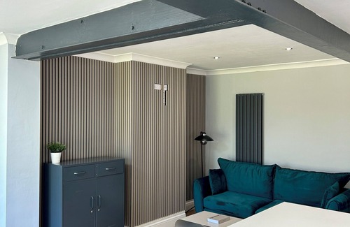 Norwich Casa | Spacious Getaway for 6 | Private Home + Parking