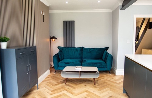 Norwich Casa | Spacious Getaway for 6 | Private Home + Parking