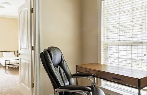 Walthourville Casa | Spacious Getaway | King Beds | Pool Table|