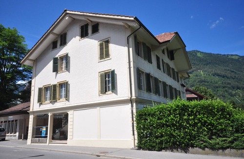 Central Interlaken Apartamento | Amplio apartamento en planta baja. Cerca de Interlaken. Plazas 12