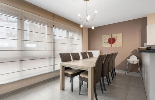 Blankenberge Apartamento | Spacious ground floor apartment for family
