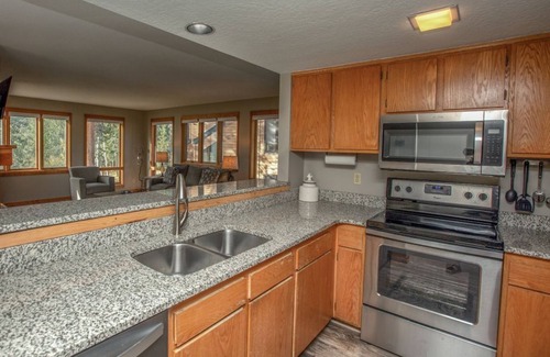 Keystone Condominio | Spacious Ground Floor Condo with Meadow Views & Keystone Resort Amenities!