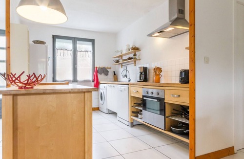 Malville Cabaña | Casa con Jardín Privado, 4 Habitaciones, Wifi y Actividades en Malville