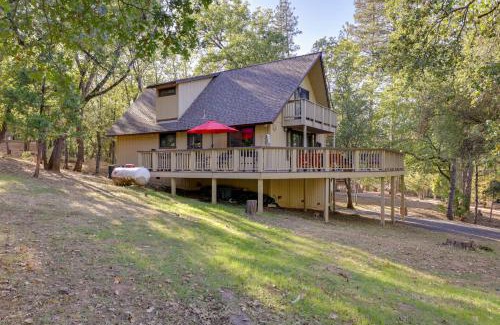 Groveland Casa | Spacious Groveland Cabin with Wraparound Deck!