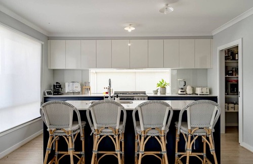St Leonards Casa | Spacious Hamptons-style home with heated pool