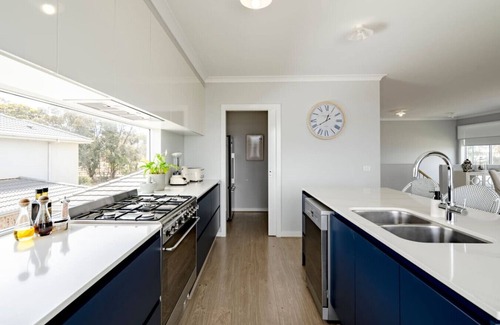 St Leonards Casa | Spacious Hamptons-style home with heated pool