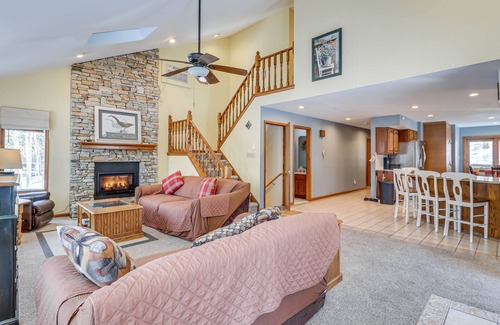 Sybertsville Casa | Spacious Hazleton Home - Walk to Lake Susquehanna!