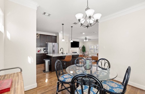 Shady Acres Casa | Modern 3BR 3.5BA townhome in The Heights - Putting green & walkable to hotspots