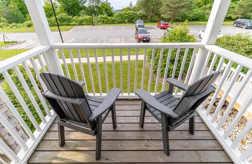 Oro-Medonte Apartamento | Spacious Hideaway in Nature