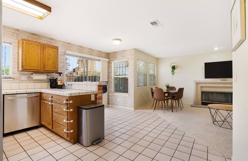 Mount Eden Casa | Spacious High Ceilings 5br/3bath. SF Bay Area