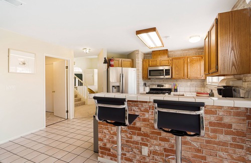 Mount Eden Casa | Spacious High Ceilings 5br/3bath. SF Bay Area
