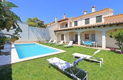 Ariany Casa | Espacioso, alta calidad, terraza, piscina, jardín, familiar, céntrico, WiFi