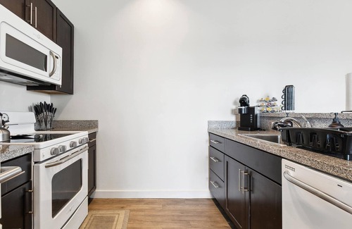 Historic Downtown Baton Rouge Apartamento | Spacious High-Rise in Downtown