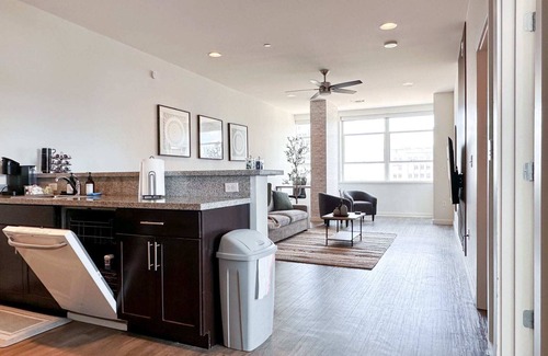 Historic Downtown Baton Rouge Apartamento | Spacious High-Rise in Downtown