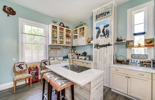 High Point Casa | Spacious Historic Home w/ Yard & Deck!