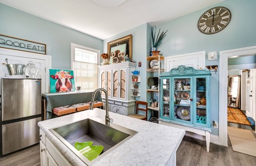 High Point Casa | Spacious Historic Home w/ Yard & Deck!