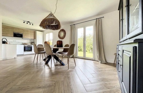 Hermanville-sur-Mer Casa | Spacious house 300m from the beach.