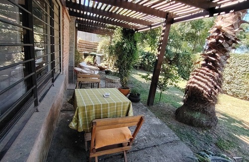 Lomas de Solymar Casa | Spacious house with garden, steps from the beach and Montevideo.