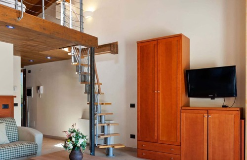 Villalago Casa | Amplia casa de vacaciones en Scanno con jardín