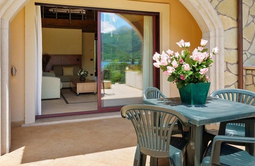 Villalago Casa | Amplia casa de vacaciones en Scanno con jardín