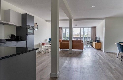 Offingawier Casa | Spacious holiday home with harbor view