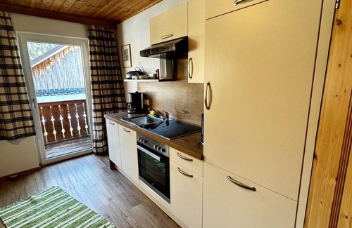 Altaussee Apartamento | Alquiler-Suite-Baño con bañera-Balcón-Sandling
