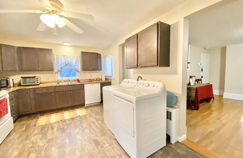 Danville Casa | Spacious Home 1Minute Walk to Geisinger Hospital