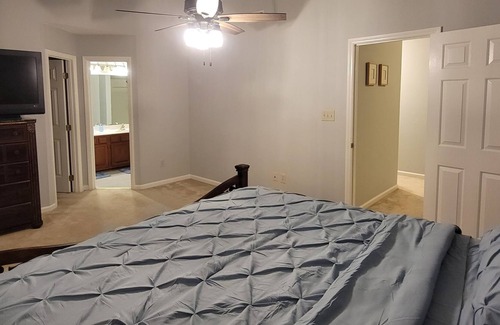 Apex Casa | Spacious Home! 8 min to WakeMed Cary & Strip Mall