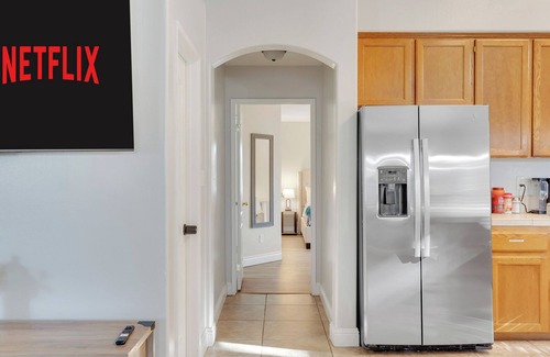 Greenacres Casa | Spacious Home-BBQ,Ev,Comfy BEDS,Near Shops.
