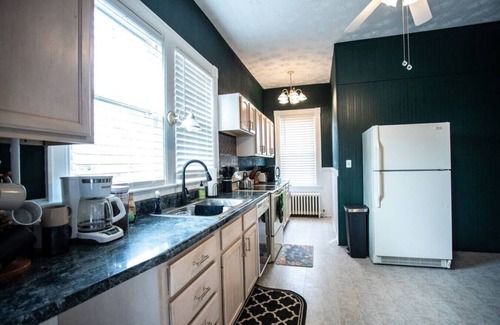 Luray Casa | Spacious Home Downtown - Walk to Parks & Shops