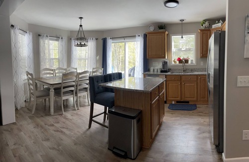 Laconia Casa | Spacious Home for 14 Guests Near Lake Winnisquam – Close to Everything!