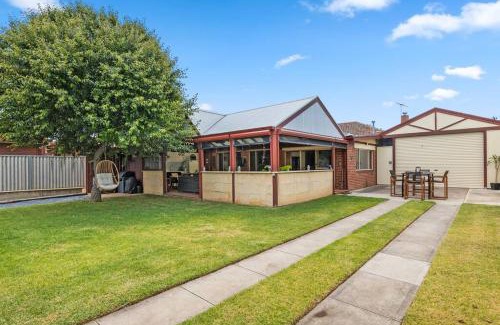 Camden Park Casa | Spacious home near Glenelg