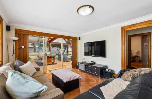 Camden Park Casa | Spacious home near Glenelg