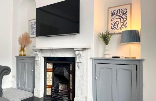Chysauster Casa | Spacious Home Near Seafront & Train Station 5 Bed Sleeps 10- Central Penzance