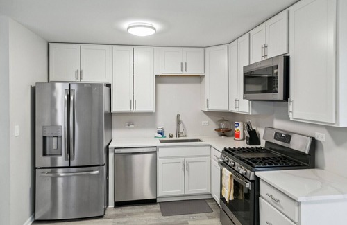 Libertyville Casa | Spacious home near DT Libertyville w/ Rec Room!