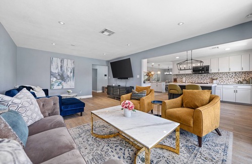 West Park Community Casa | Spacious Home offers quality and comfort.