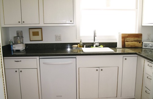 College Hill Casa | Spacious home. Stunning yard/decks. 3 bedrooms, including en suite. Near BART.