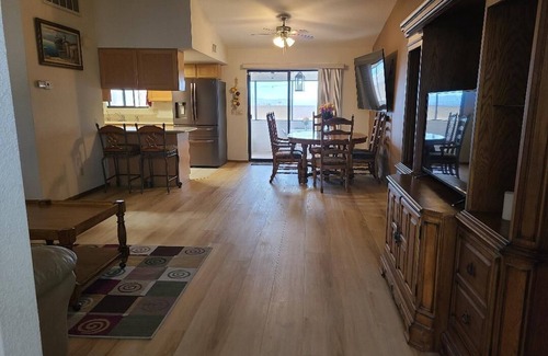 Lake Havasu City Casa | Spacious home touting two 2-bedroom suites, delightful Arizona room, Lake Havasu