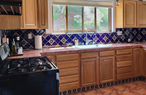 Thousand Oaks Casa | Spacious home with views, quiet, clean, and private.