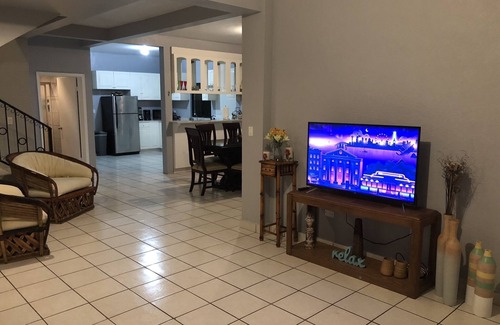 Rosarito Casa | Spacious Home with AC - 5 Minutes from Downtown