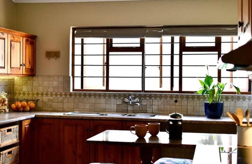 Strand Casa | Spacious home with pool 200M from beach