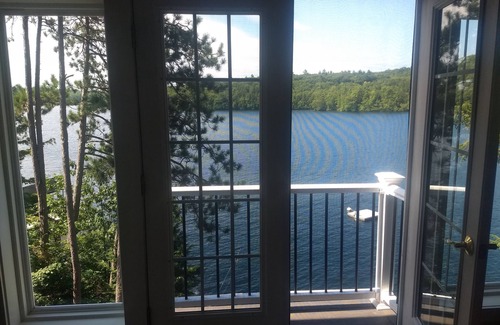Meredith Casa | Amplia casa con vistas espectaculares en el lago Winnipesaukee!
